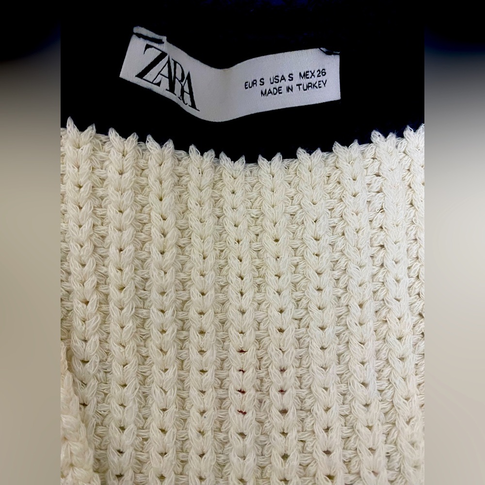 Loose fit Zara sweater top